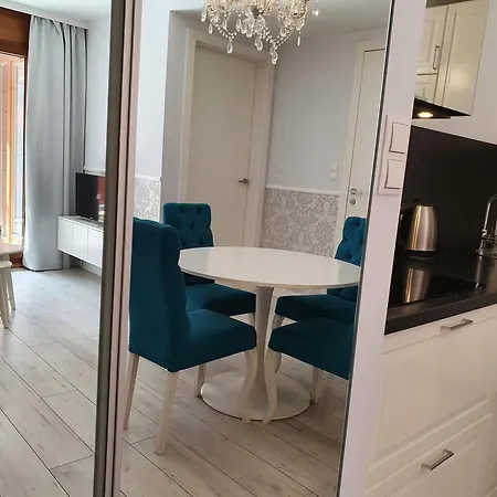 Aurora Apartament Z Balkonem *